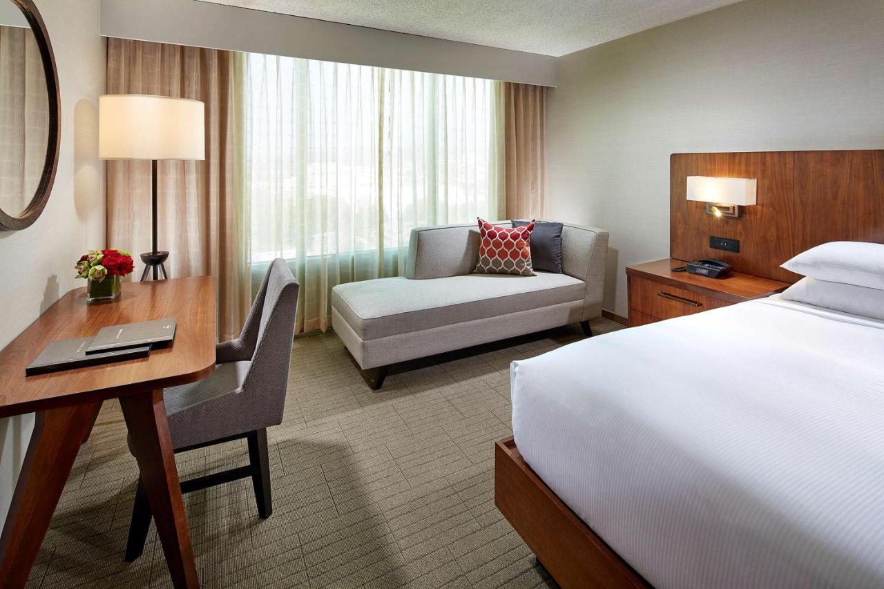 King Room at Hilton Pasadena