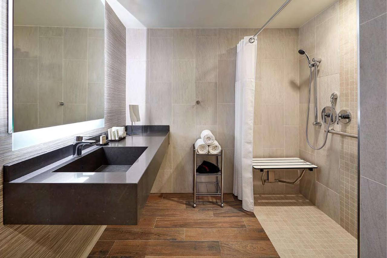 King Room - Disability Access at Hilton Pasadena