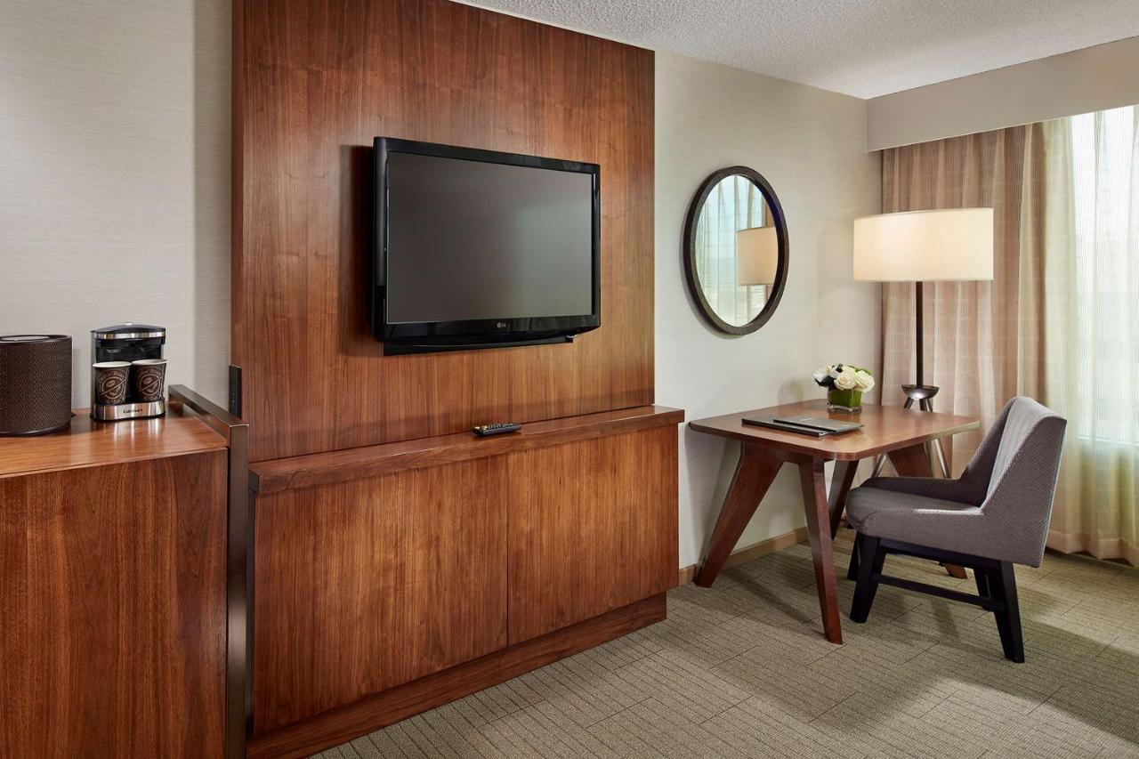 King Room at Hilton Pasadena