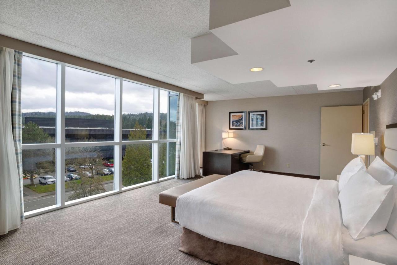 | Embassy Suites by Hilton Seattle Bellevue