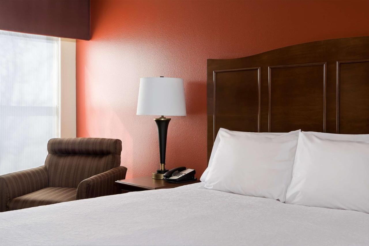 King Room - Non-Smoking at Hampton Inn Shawnee