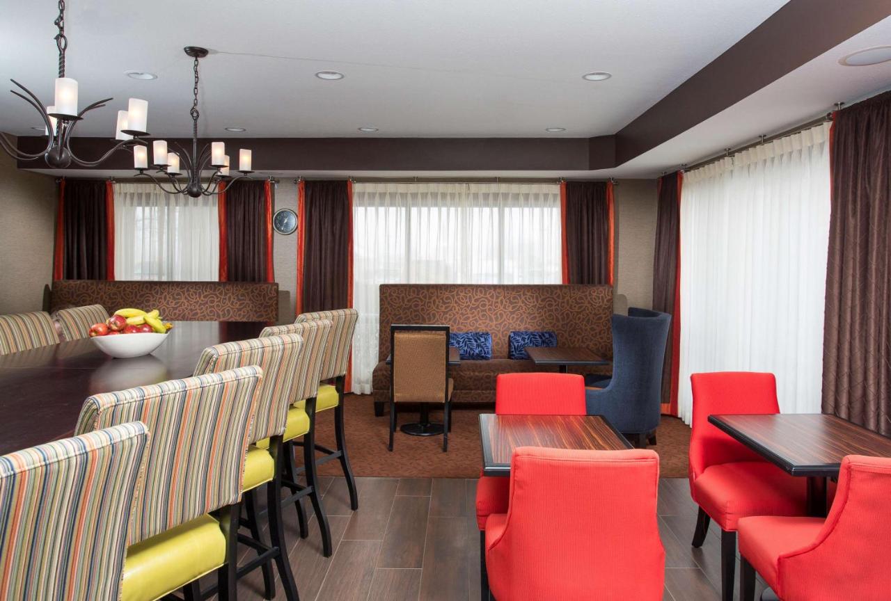| Hampton Inn St. Joseph