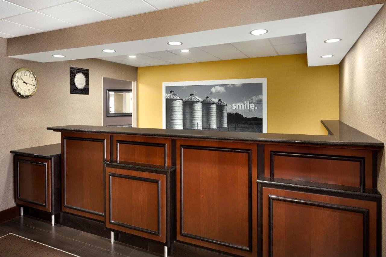| Hampton Inn St. Joseph