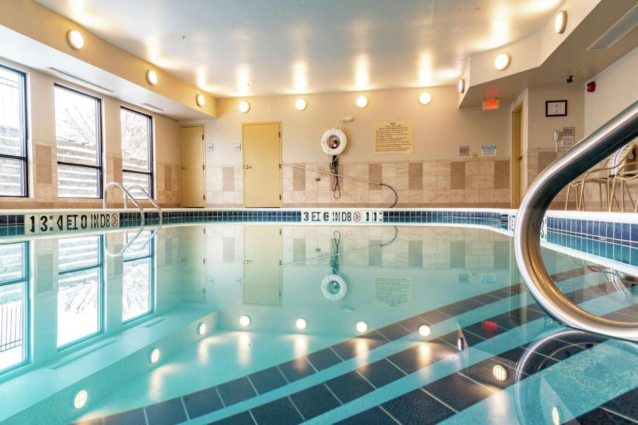 | Hampton Inn St. Joseph