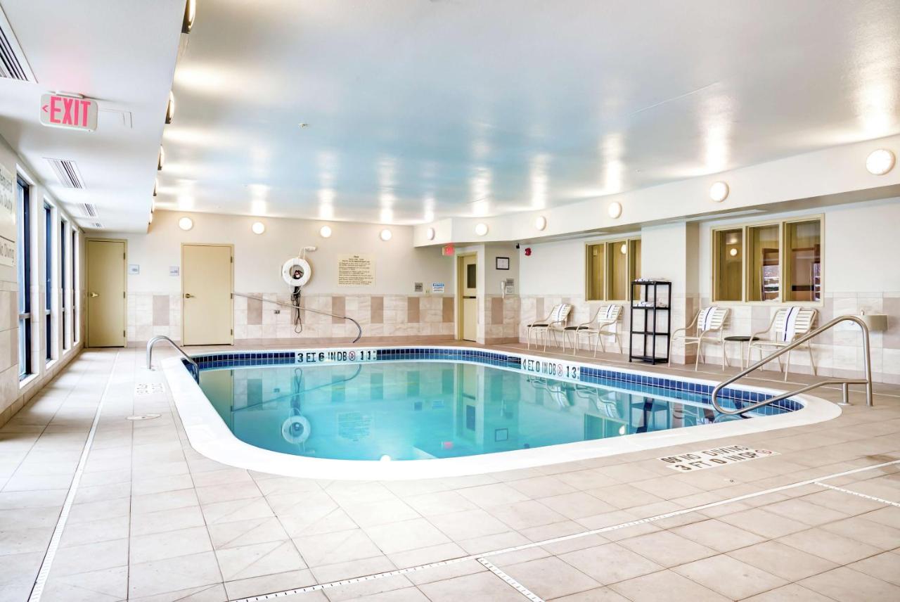 | Hampton Inn St. Joseph