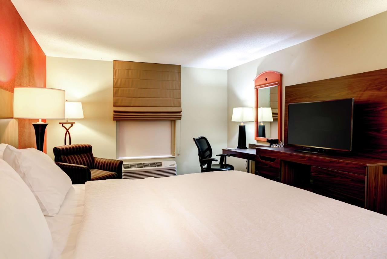 | Hampton Inn St. Joseph