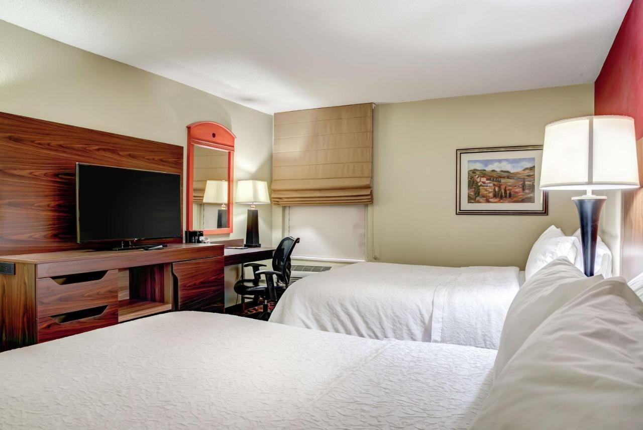 | Hampton Inn St. Joseph