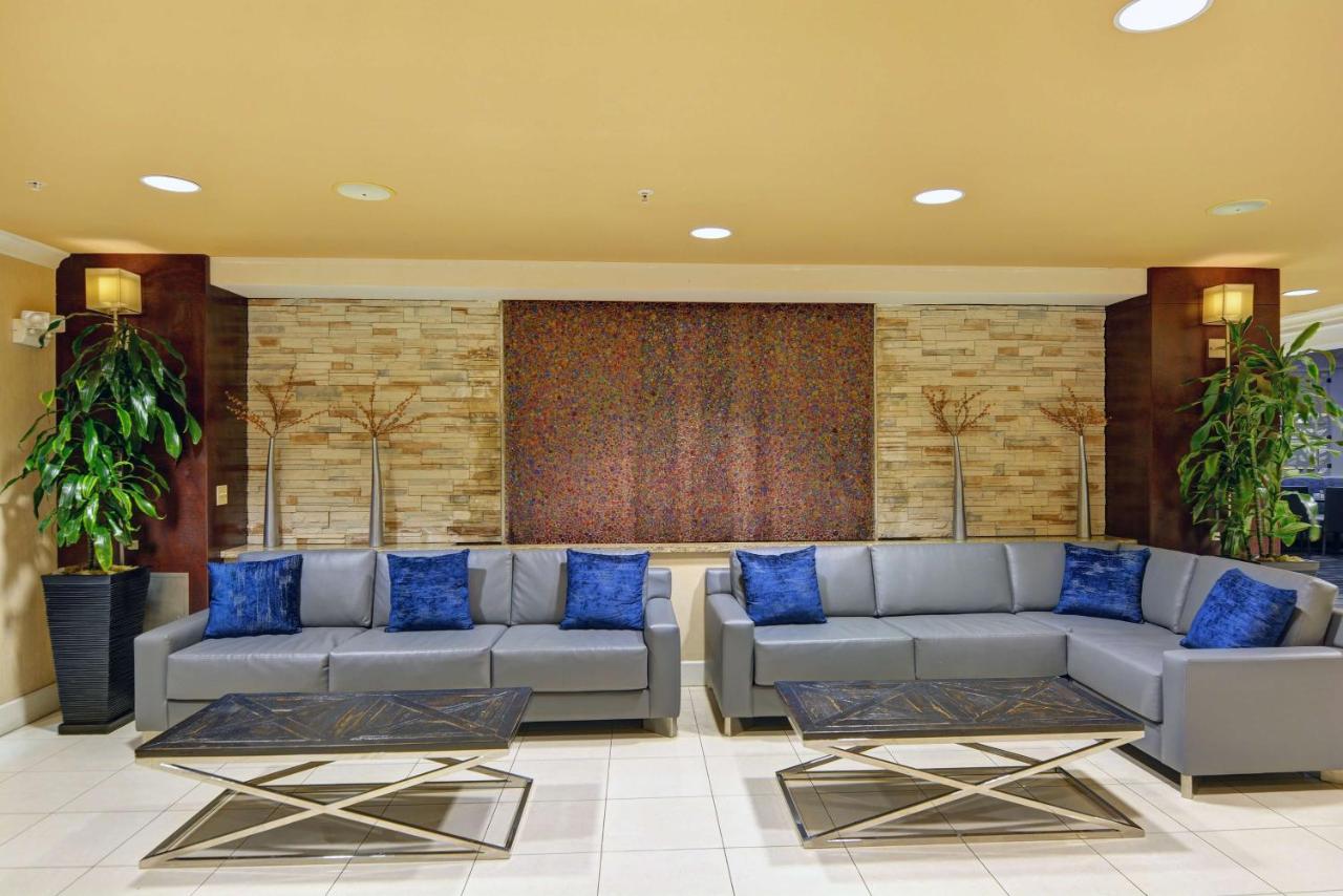| Embassy Suites Valencia