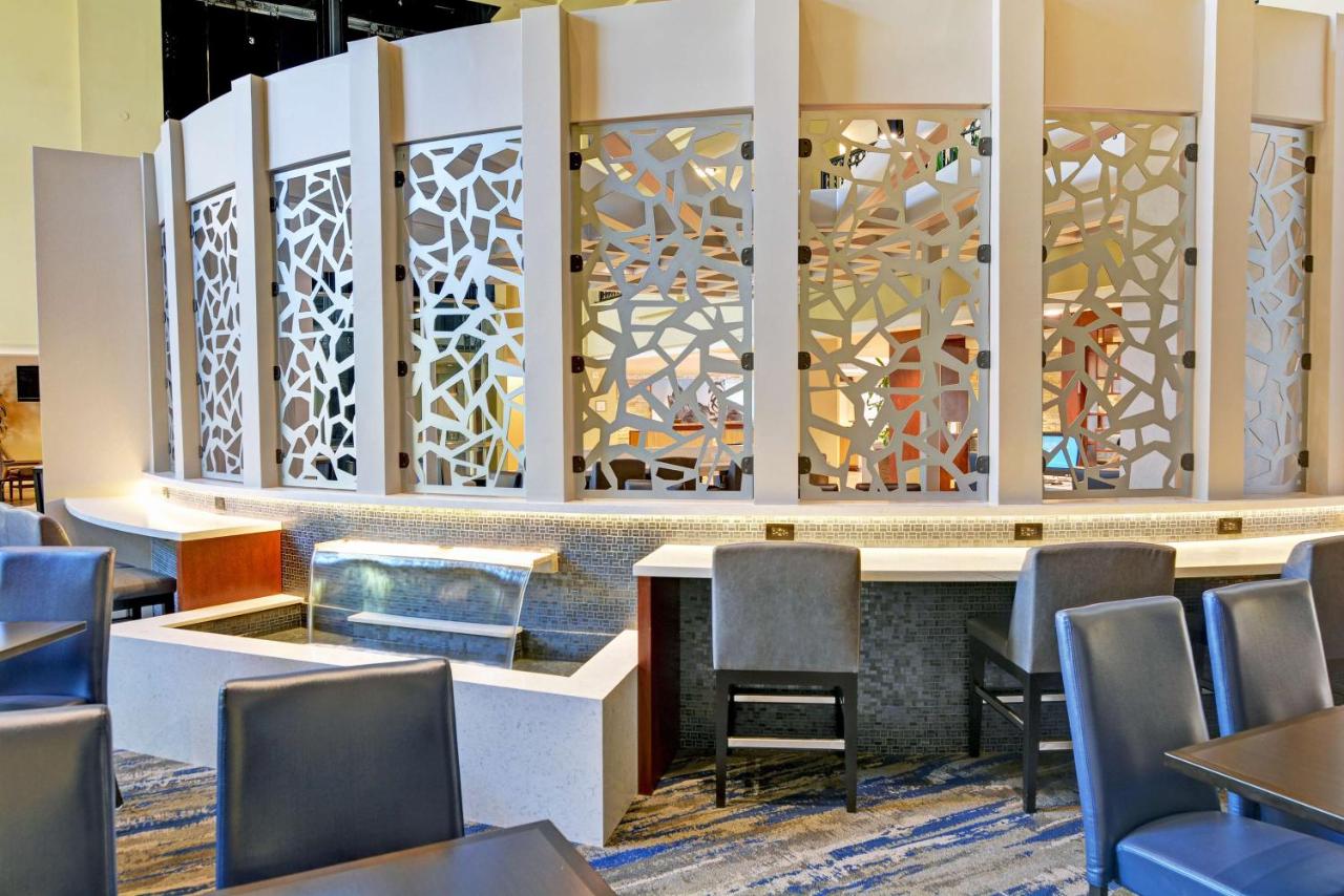  | Embassy Suites Valencia