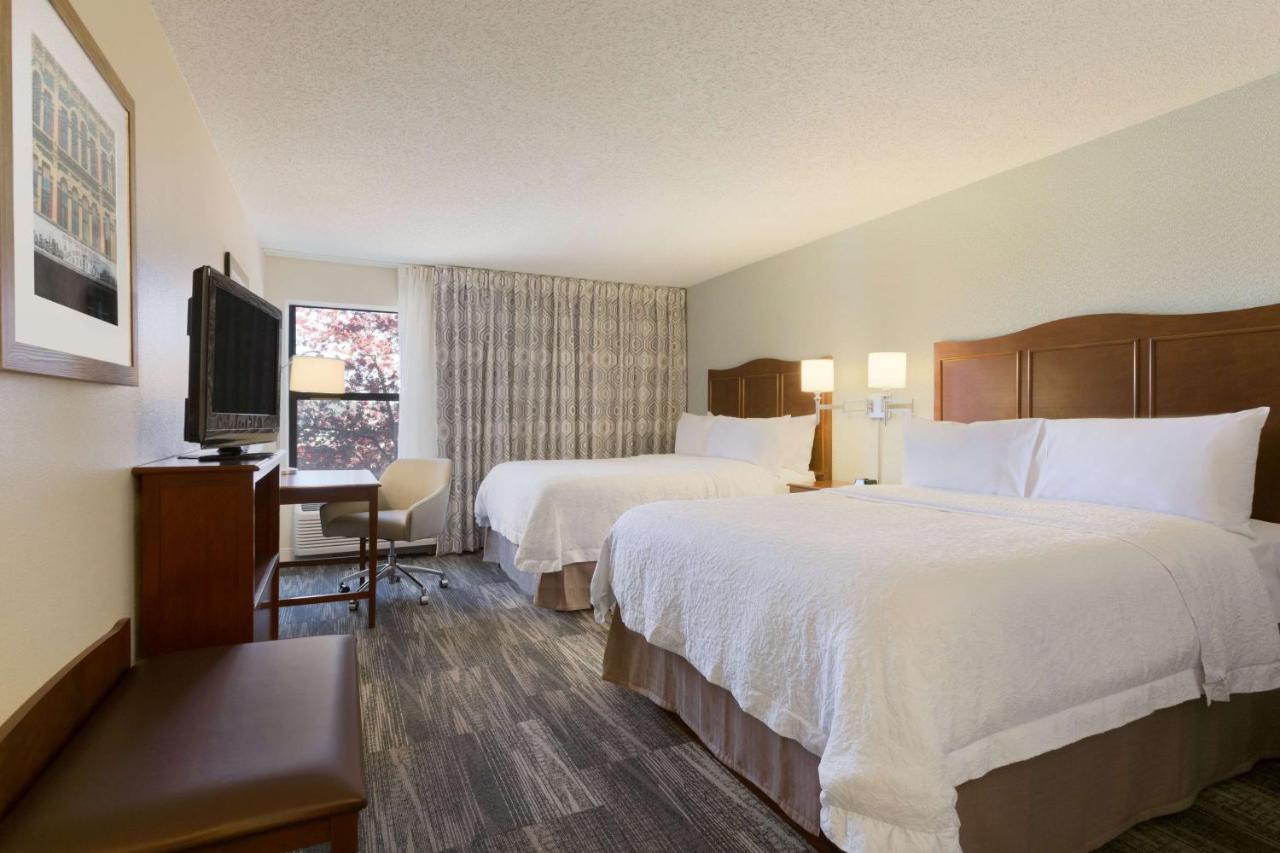 Double Room - Non-Smoking at Hampton Inn Zanesville