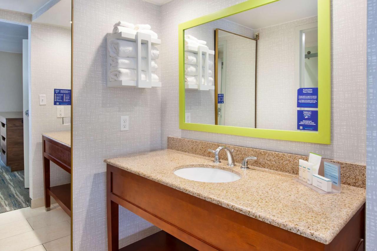 King Suite - Non-Smoking at Hampton Inn College Park