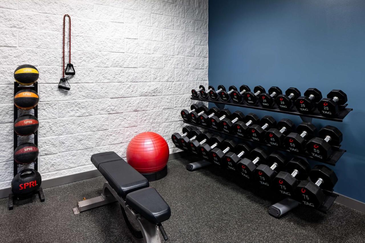 | Hampton Inn & Suites Texarkana