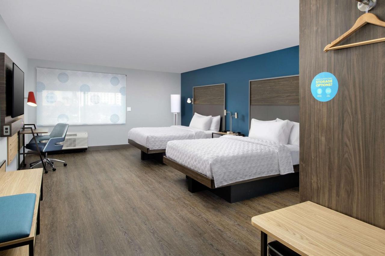 Queen Room with Two Queen Beds - Mobility Accessible with Tub at Tru by Hilton Denver Airport Tower Road