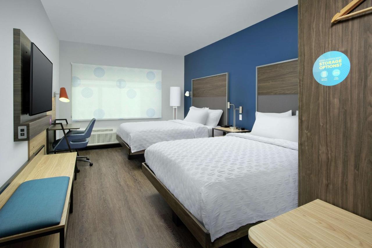 Queen Room with Two Queen Beds at Tru by Hilton Denver Airport Tower Road