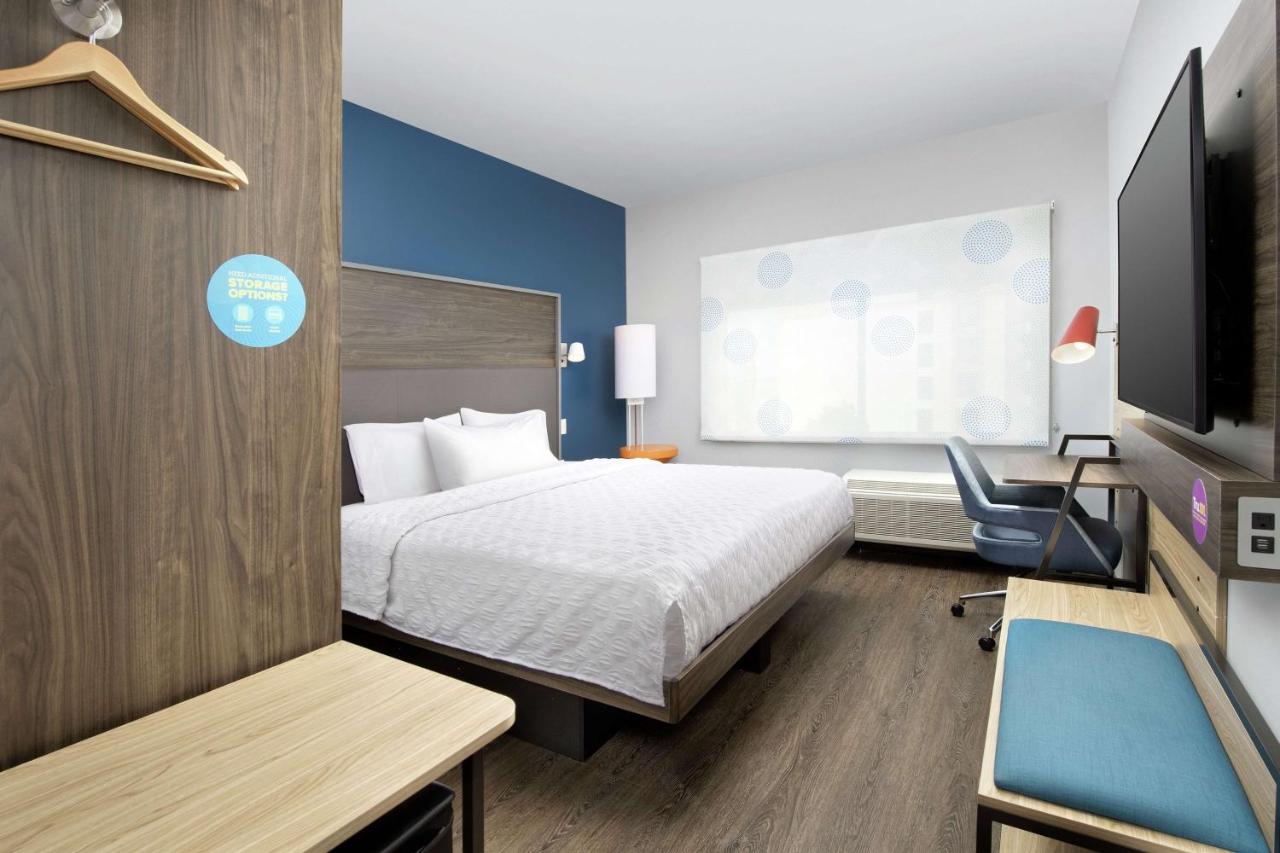 King Room at Tru by Hilton Denver Airport Tower Road