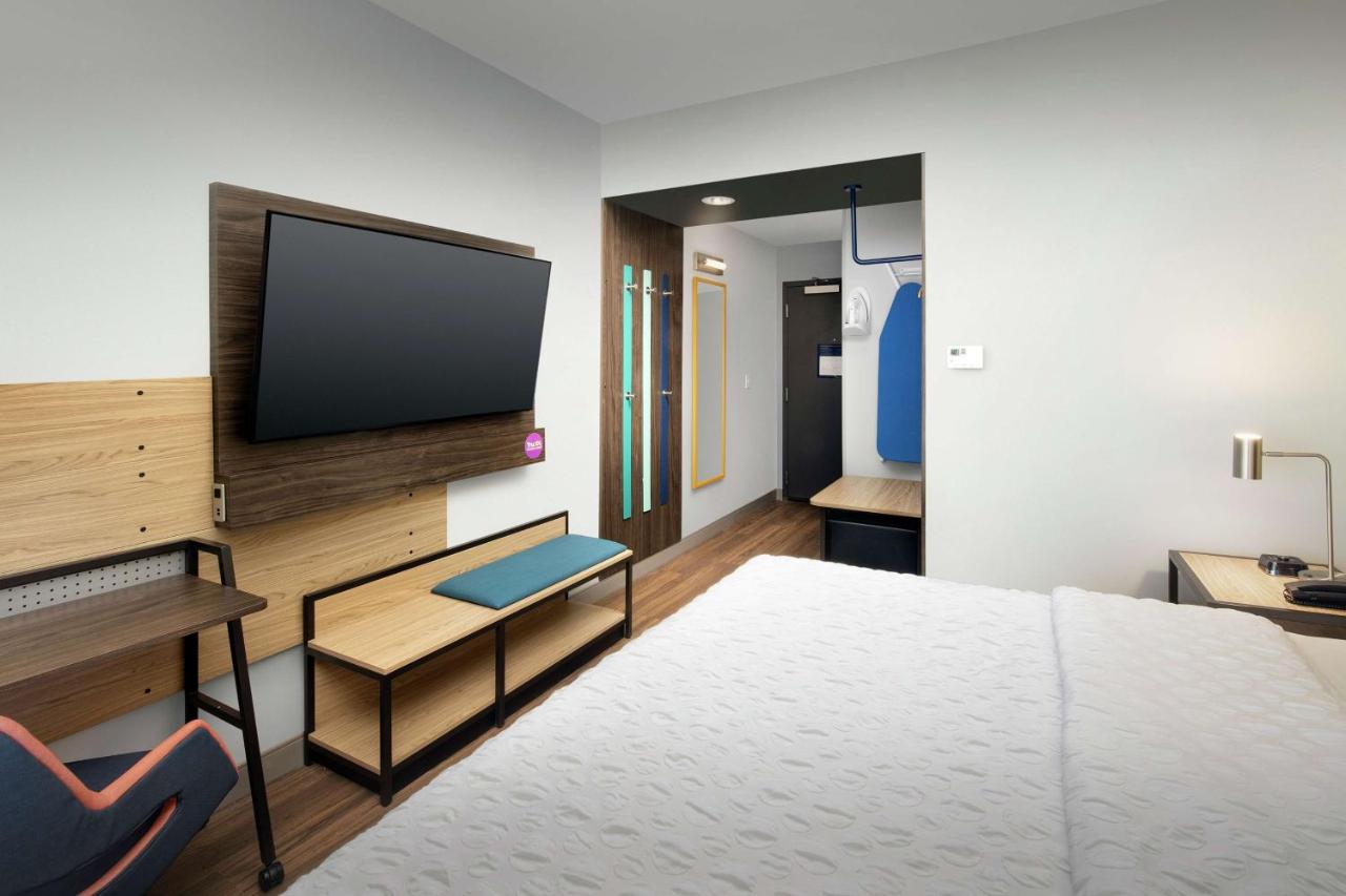 King Room at Tru by Hilton Lubbock Southwest