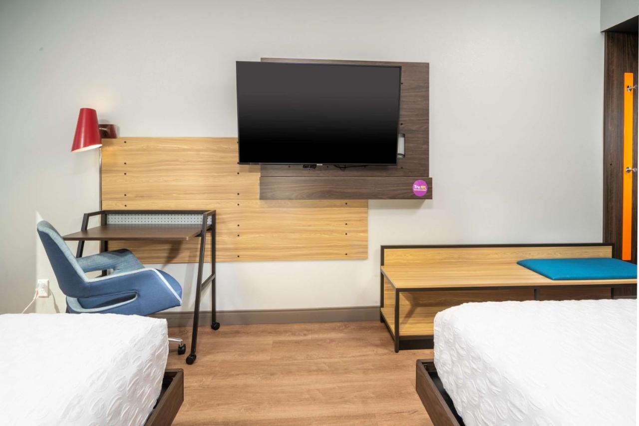 Queen Room with Two Queen Beds at Tru by Hilton Minneapolis Mall of America