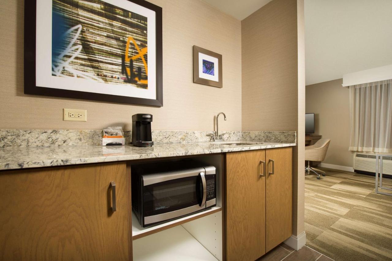 King Studio at Hampton Inn & Suites Syracuse/Carrier Circle
