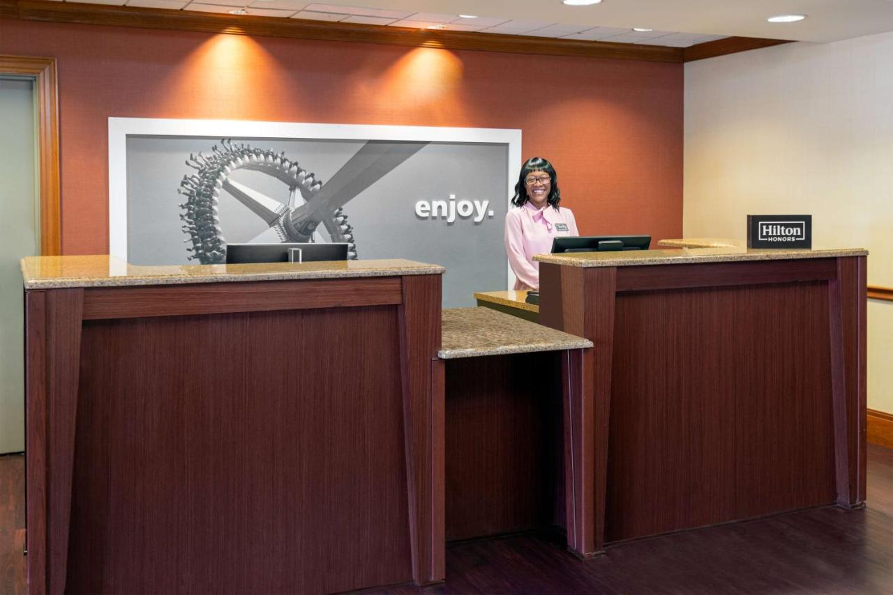 | Hampton Inn Springfield South Enfield