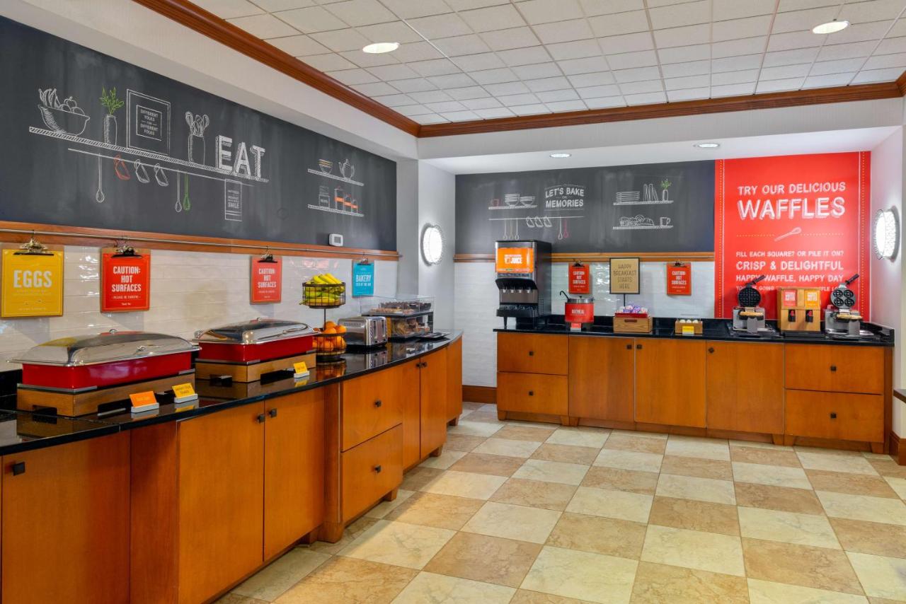 | Hampton Inn Springfield South Enfield