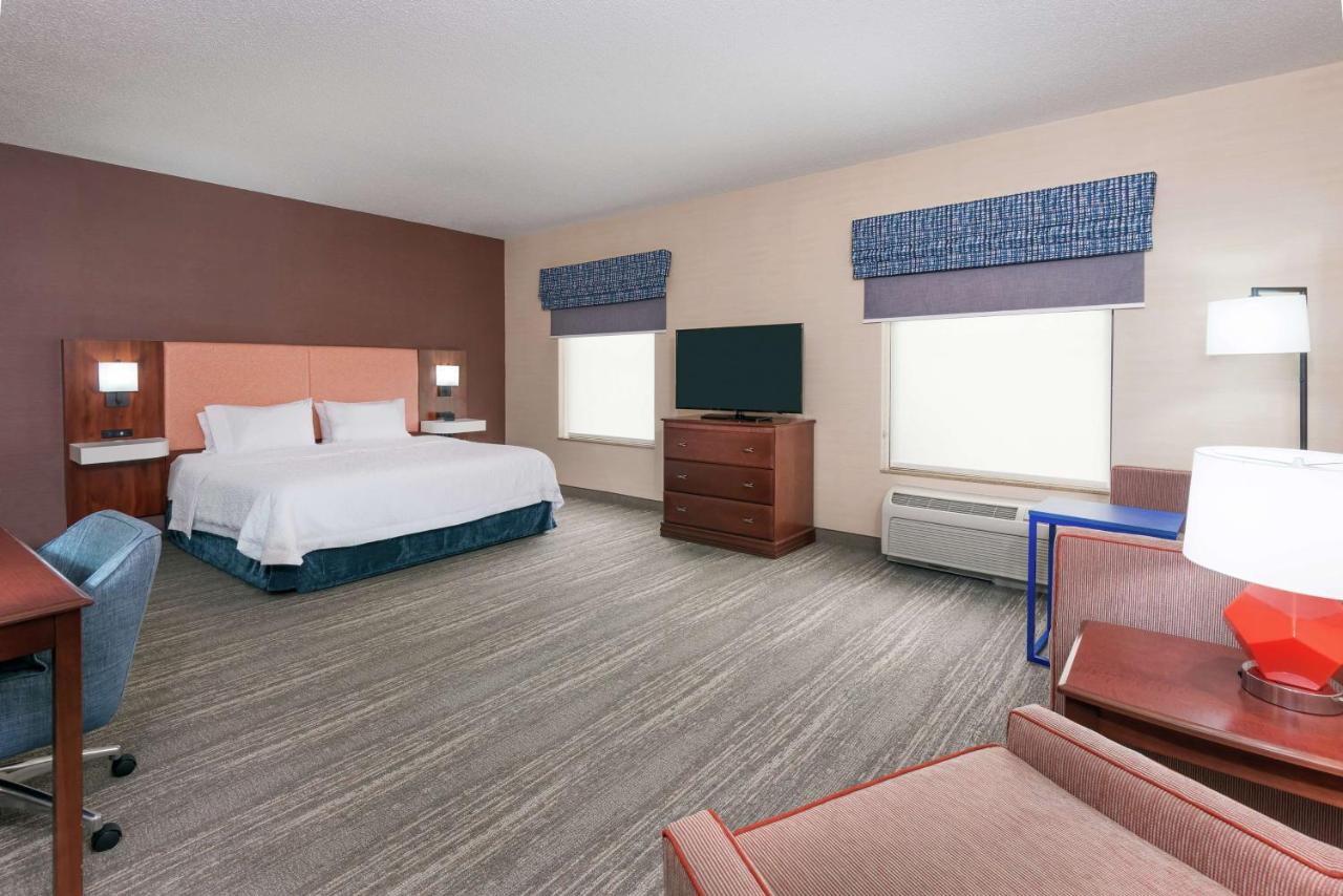 | Hampton Inn Springfield South Enfield