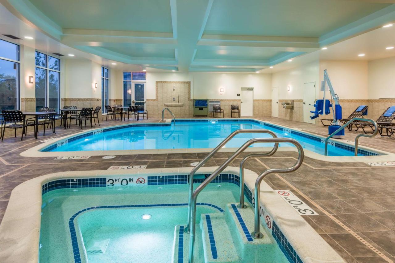 | Hilton Garden Inn Wayne