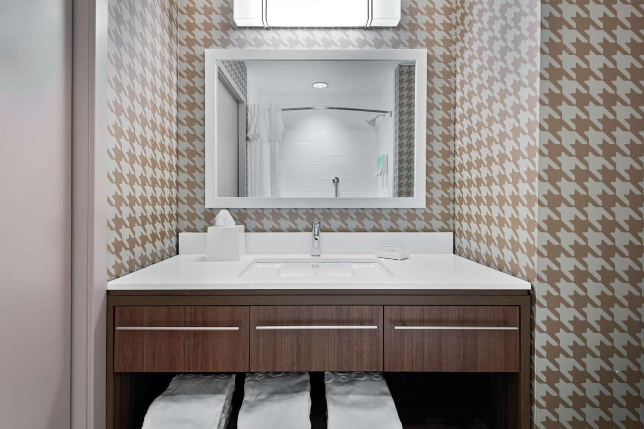 Queen Suite with Two Queen Beds - Hearing Accessible/Non-Smoking at Home2 Suites by Hilton Orlando Near Universal