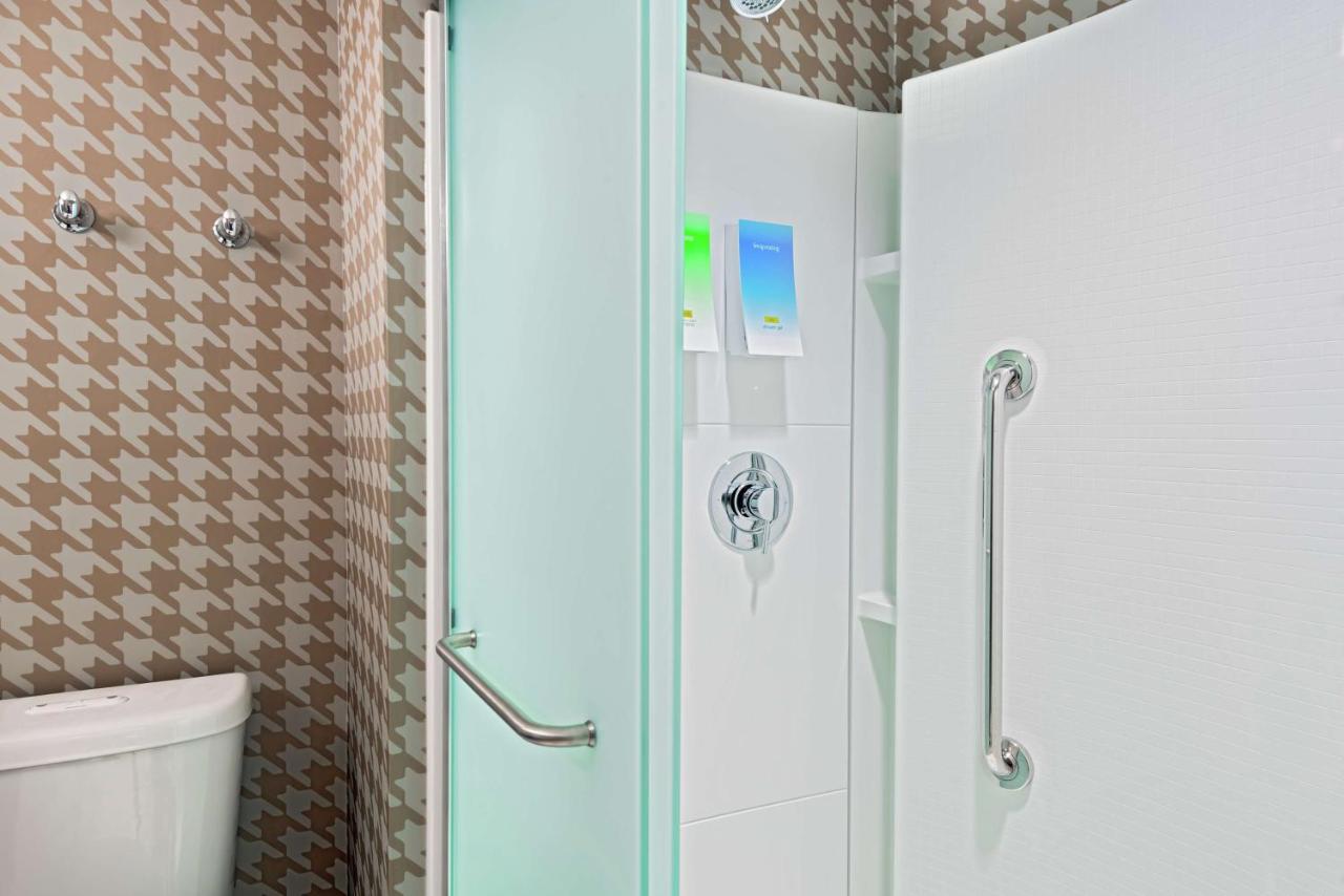 King Studio Suite - Hearing Accessible/Non-Smoking at Home2 Suites by Hilton Orlando Near Universal