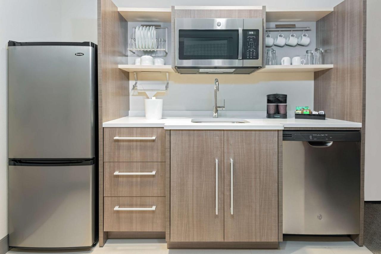 King Studio Suite - Hearing Accessible/Non-Smoking at Home2 Suites by Hilton Orlando Near Universal