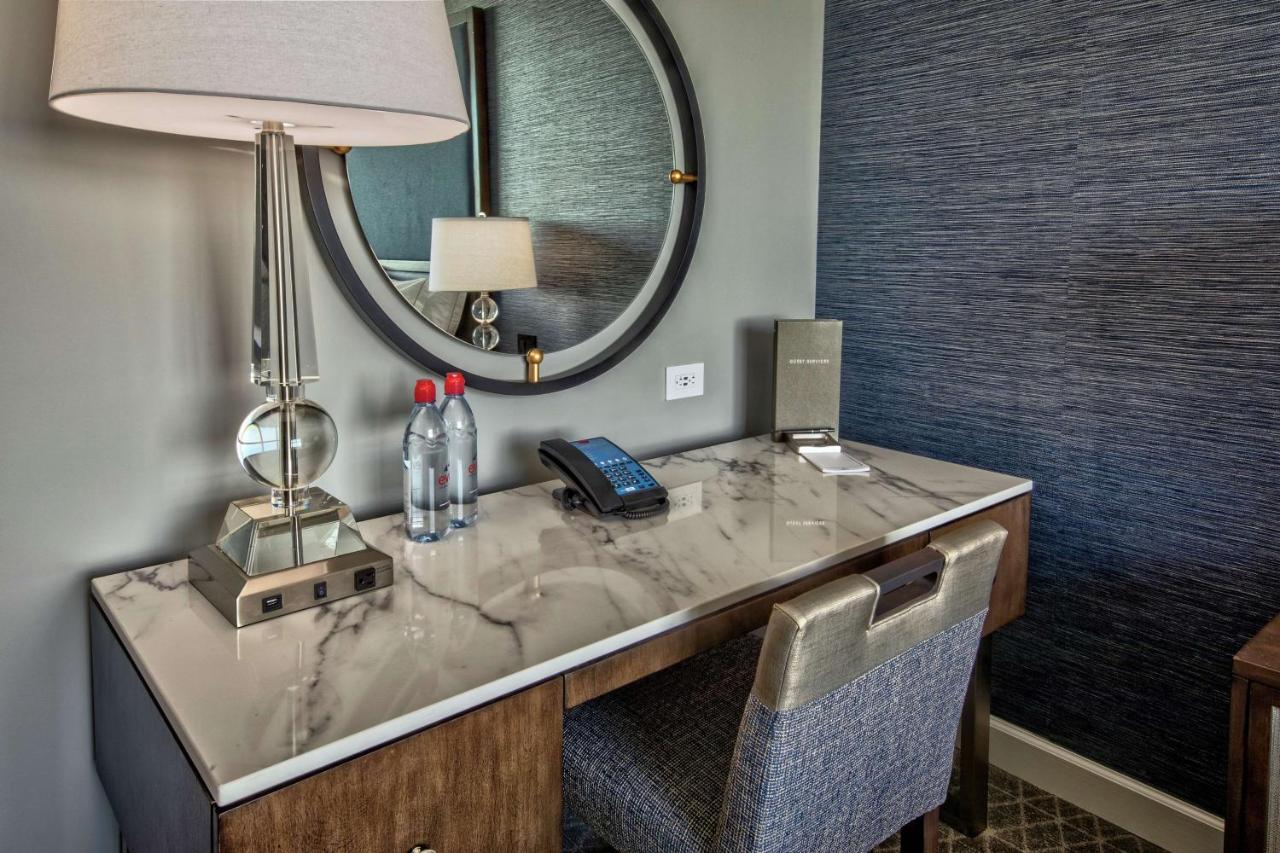 Executive King Room at Hilton Nashville Green Hills