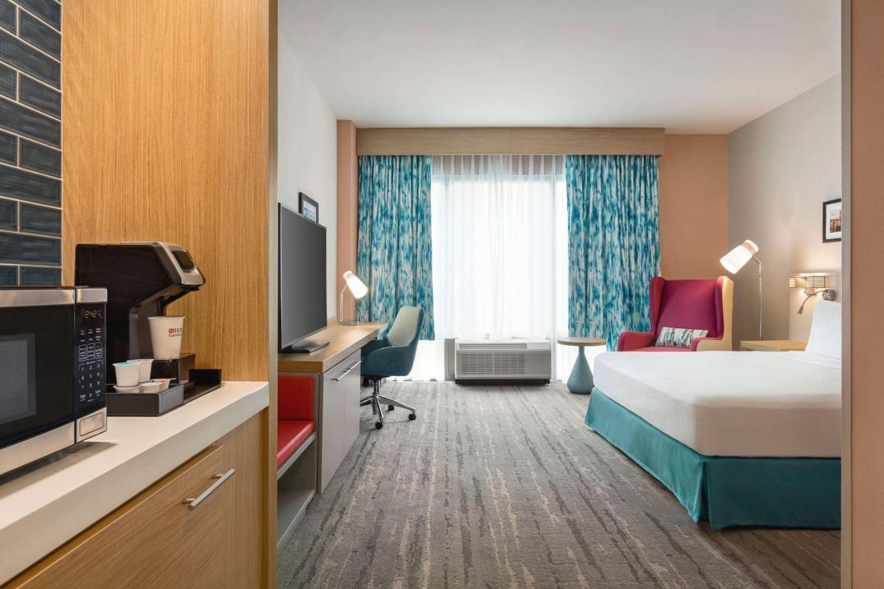 King Room with Bath Tub - Mobility Access at Hilton Garden Inn Nashville West End Avenue