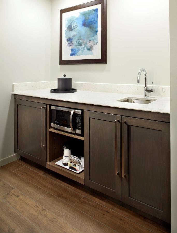 | Hampton Inn & Suites Pittsburgh Airport South/Settlers Ridge