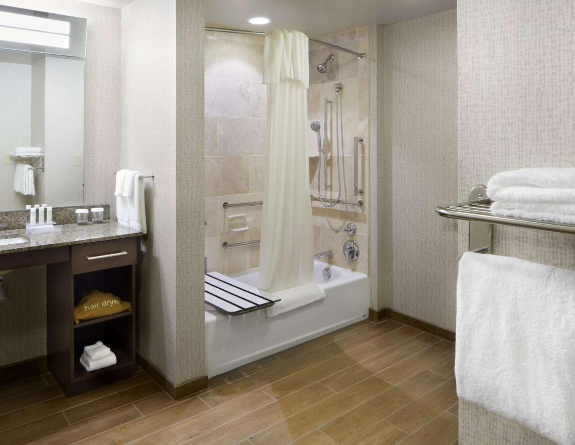 | Homewood Suites by Hilton Pittsburgh Airport/Robinson Mall Area