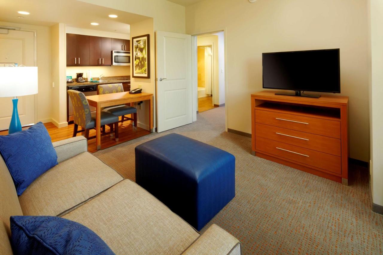 | Homewood Suites by Hilton Pittsburgh Airport/Robinson Mall Area