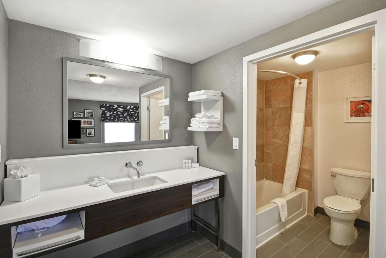 King Studio Suite with Sofa Bed - Non-Smoking at Hampton Inn & Suites Columbus-Easton Area