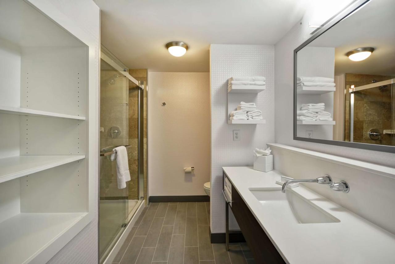 King Room - Non-Smoking at Hampton Inn & Suites Columbus-Easton Area