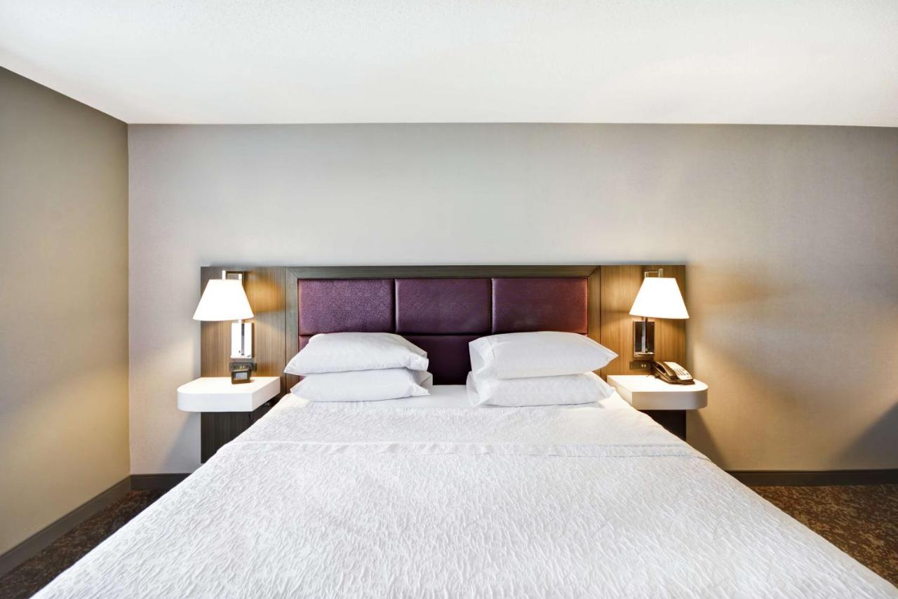 King Room - Non-Smoking at Hampton Inn & Suites Columbus-Easton Area