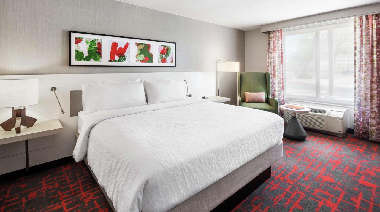 King Room with Tub - Disability Access at Hilton Garden Inn Albuquerque North/Rio Rancho
