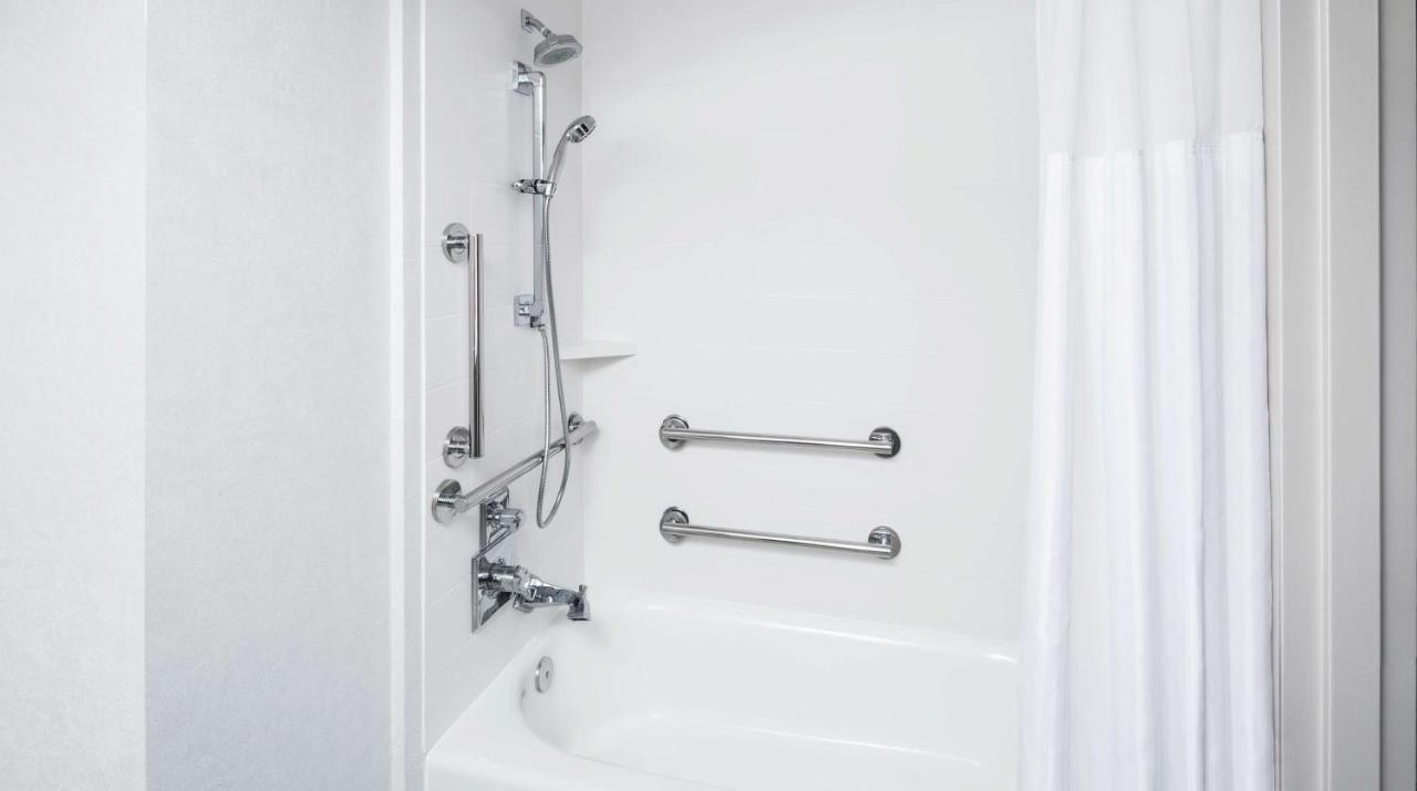 King Room with Tub - Disability Access at Hilton Garden Inn Albuquerque North/Rio Rancho