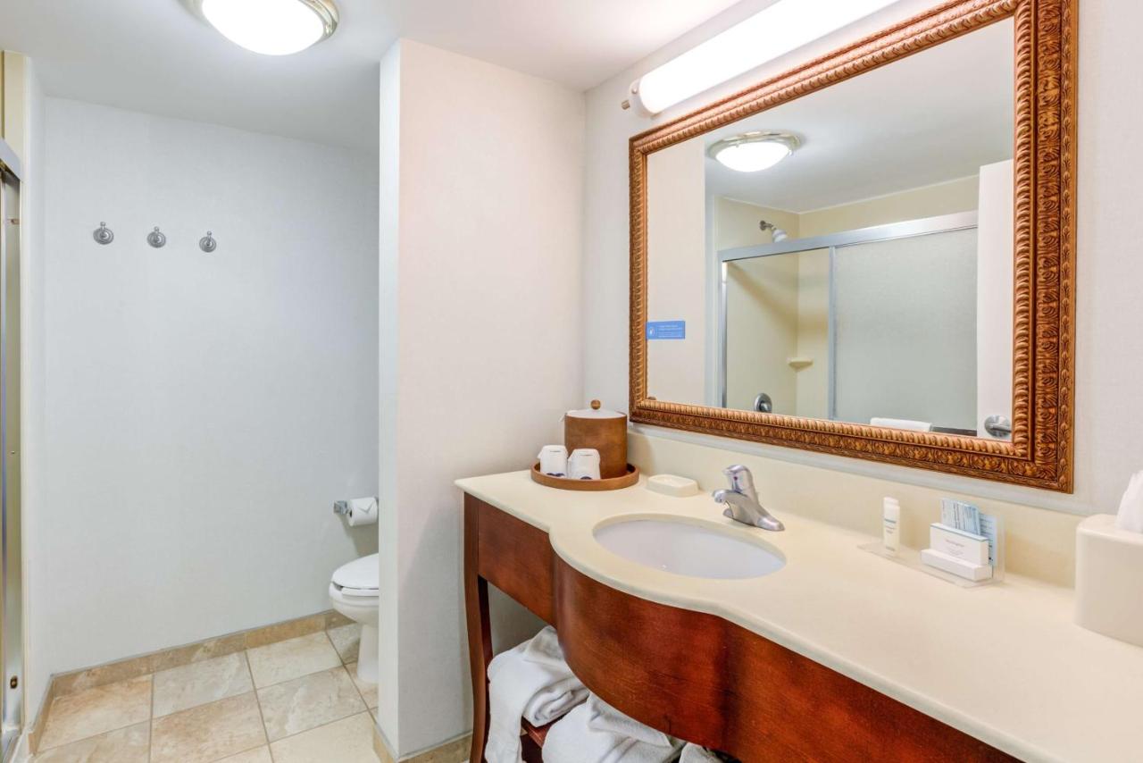 | Hampton Inn & Suites Westford-Chelmsford