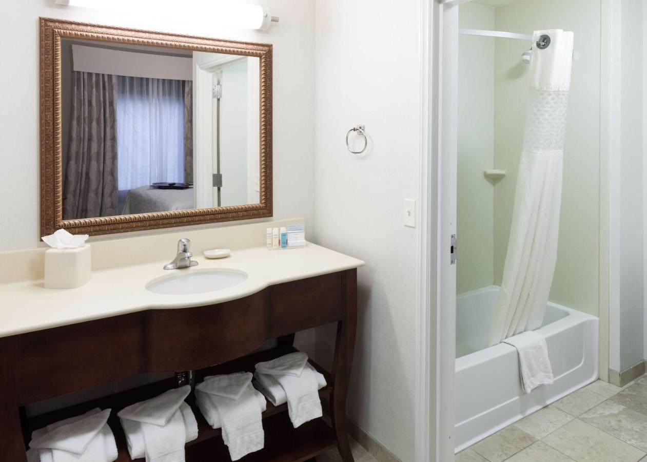 | Hampton Inn & Suites Westford-Chelmsford