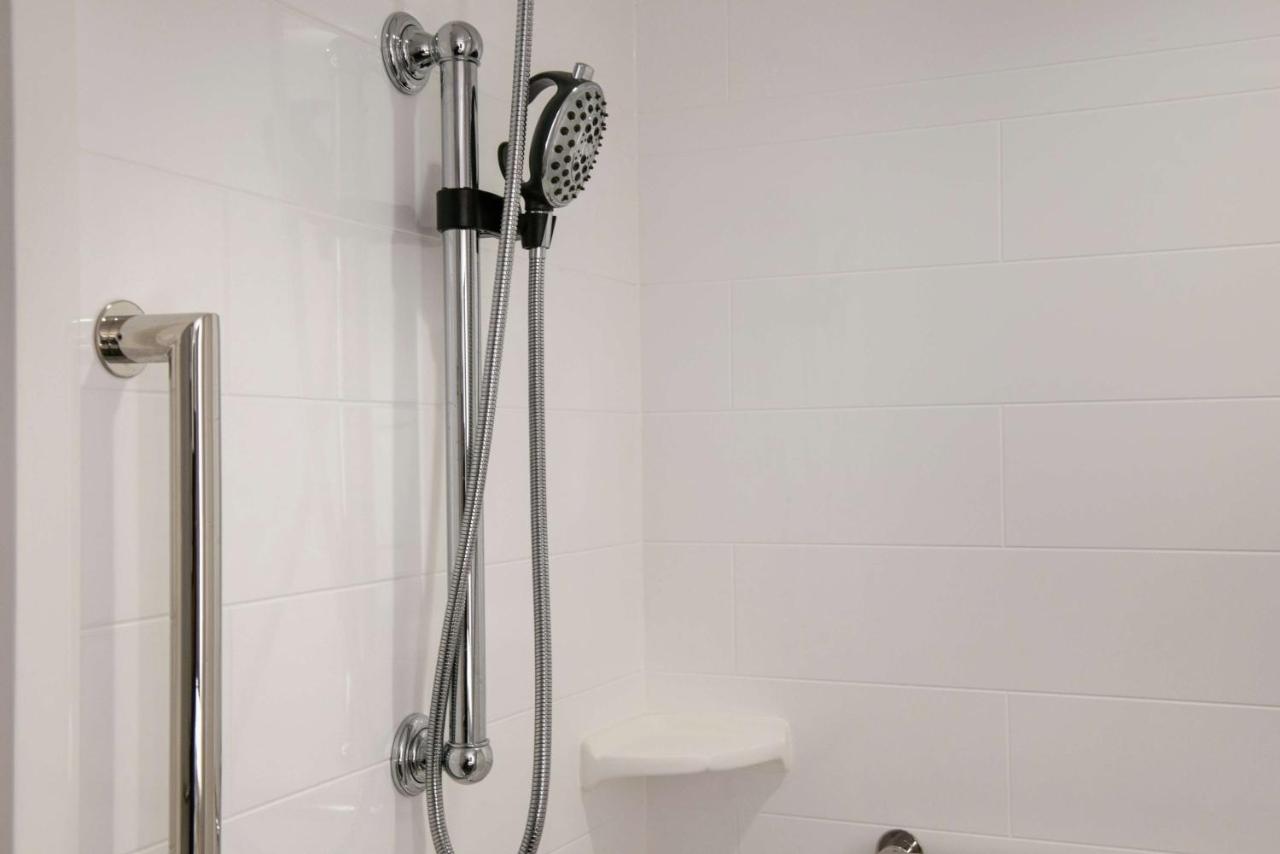 King Room - Disability Access/Non-Smoking at Hampton Inn & Suites Legacy Park-Frisco
