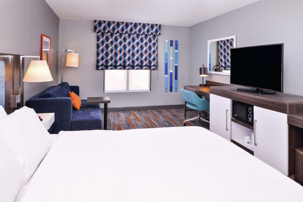 King Study with Sofa Bed - Non-Smoking at Hampton Inn & Suites Legacy Park-Frisco