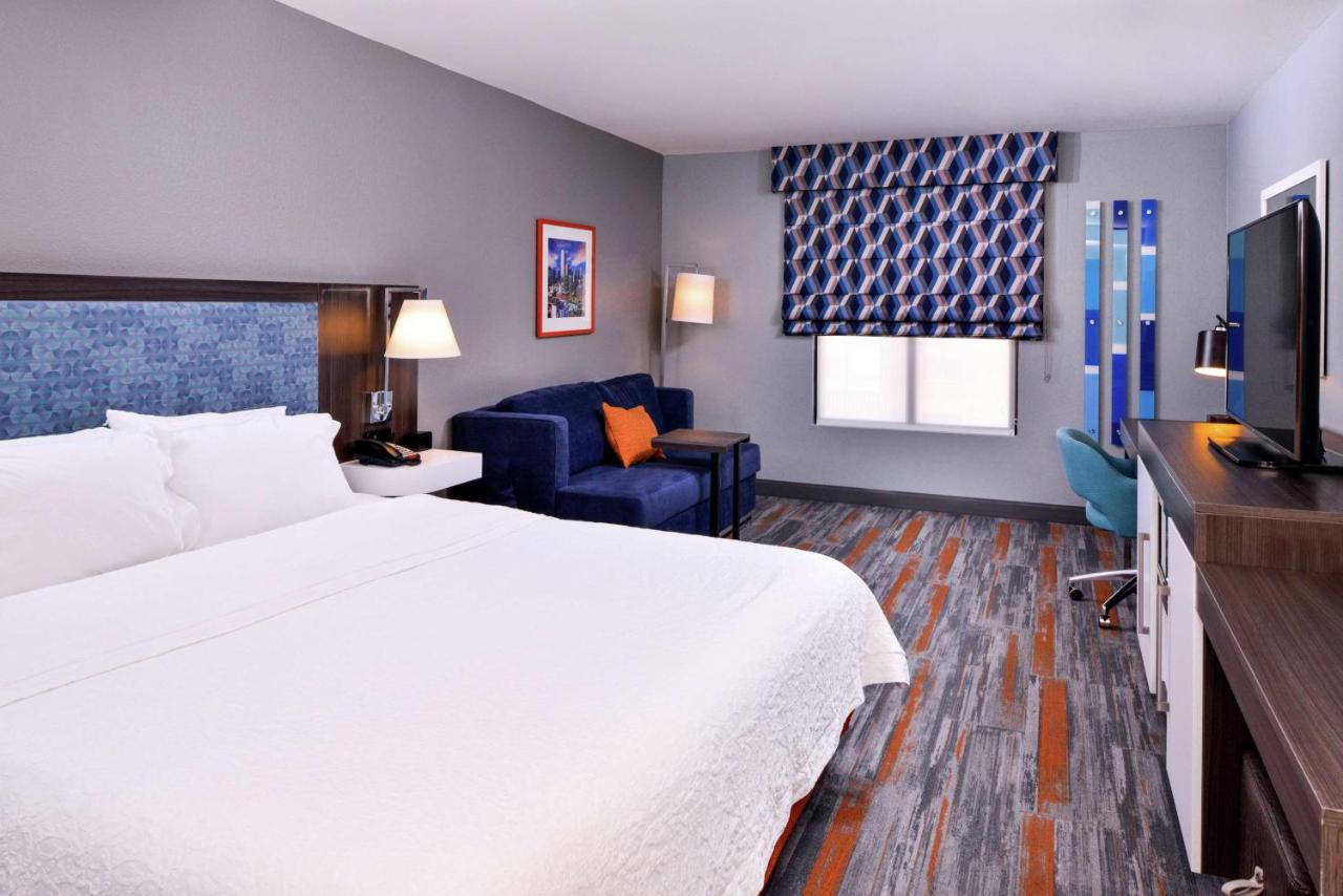 King Study with Sofa Bed - Non-Smoking at Hampton Inn & Suites Legacy Park-Frisco