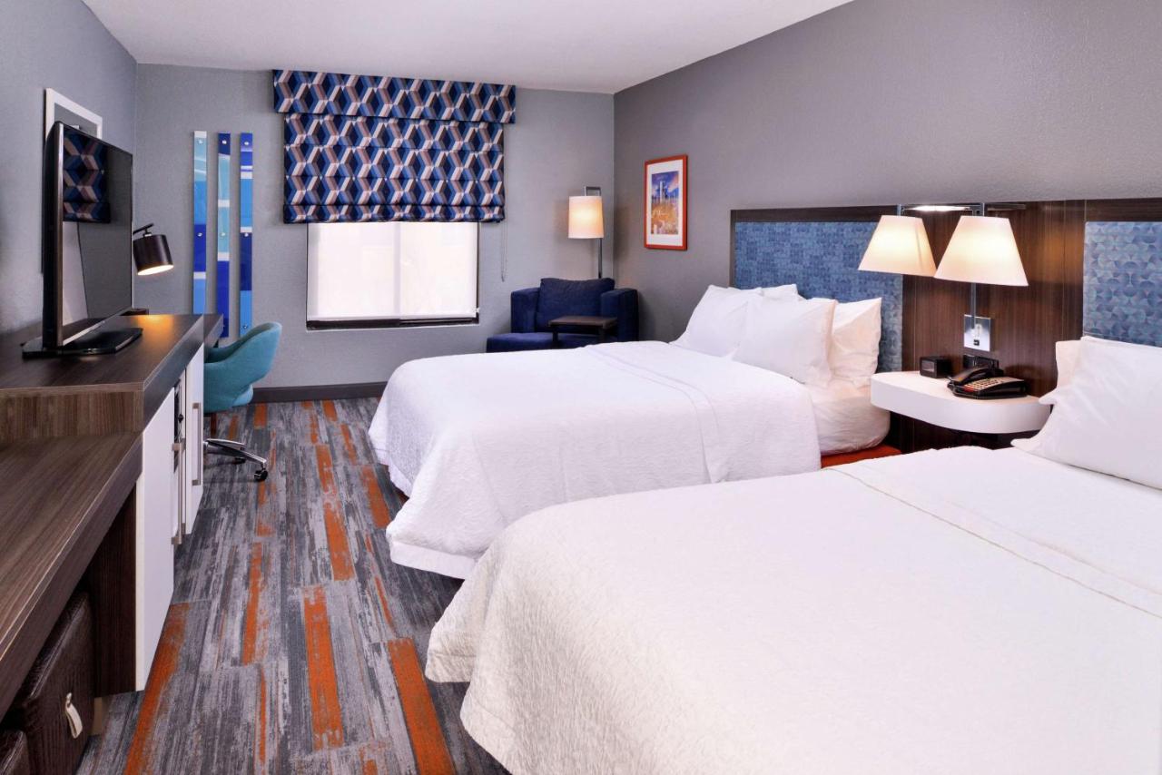 Queen Room - Non-Smoking at Hampton Inn & Suites Legacy Park-Frisco