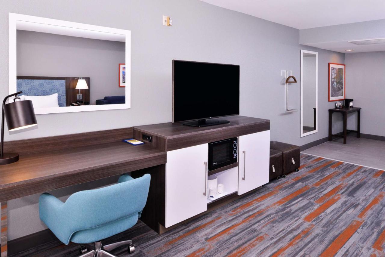 King Studio - Disability Access/Non-Smoking at Hampton Inn & Suites Legacy Park-Frisco