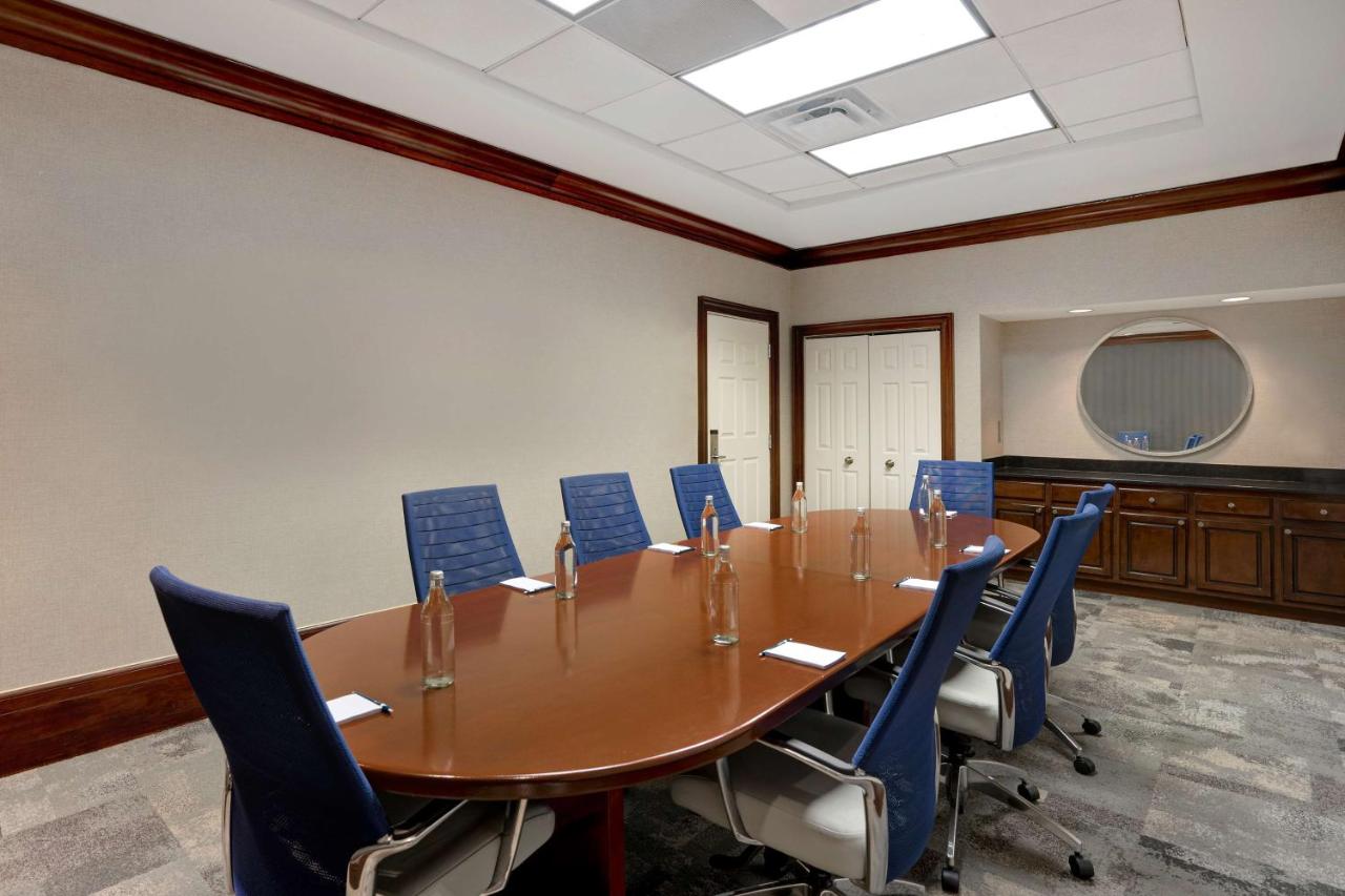 | Homewood Suites by Hilton Washington, D.C. Downtown