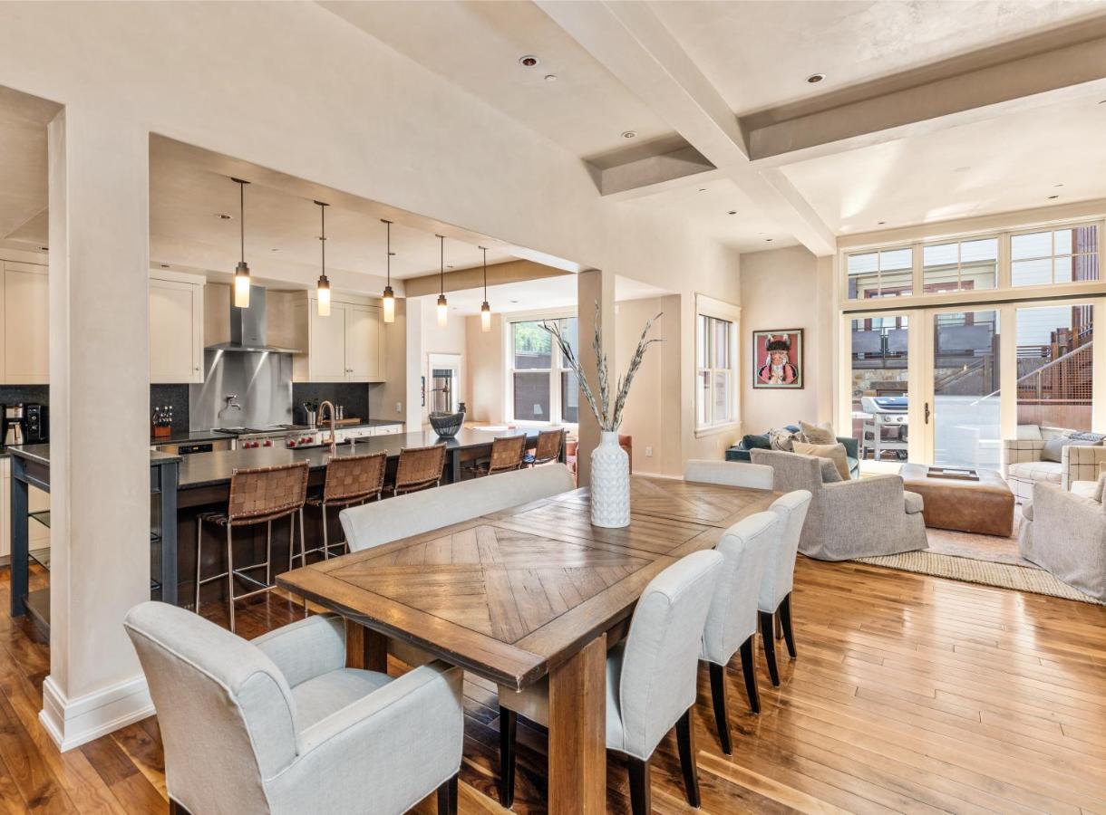 Three-Bedroom Apartment - Element 52 Central 302 at Element 52, Auberge Collection