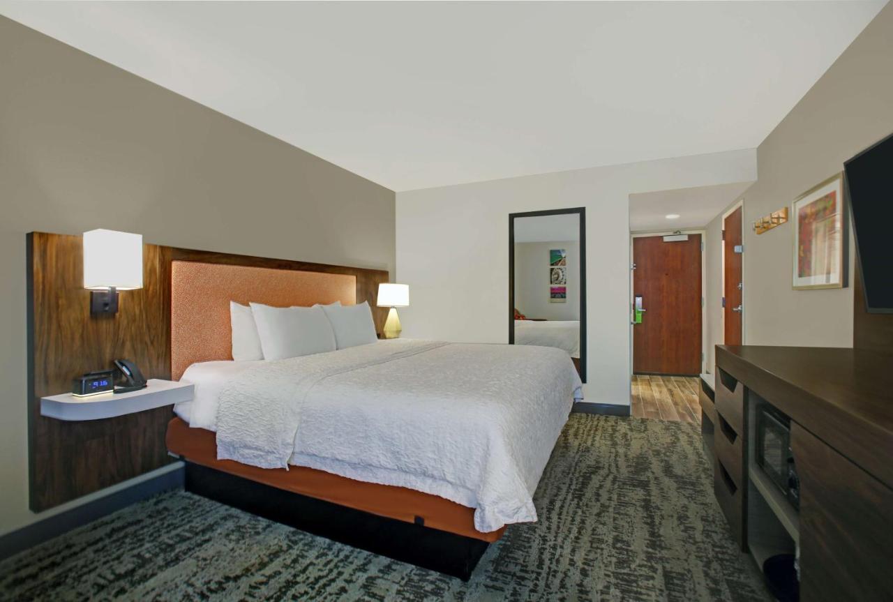 King Study with Sofa Bed - Non-Smoking  at Hampton Inn Salisbury