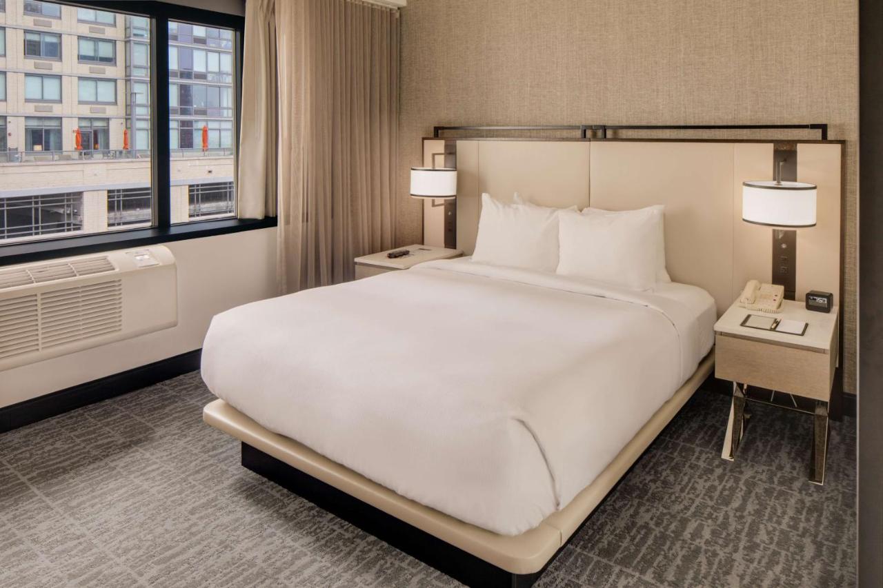 Junior Queen Suite - Mobility Accessible at DoubleTree by Hilton Hotel & Suites Jersey City